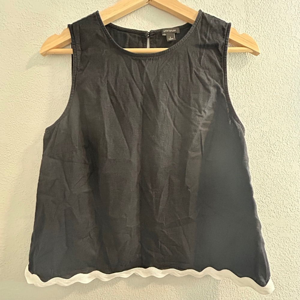 Ann Taylor Black Linen Blend Scalloped Hem Sleeveless Shell‎ Top Small